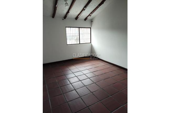 Locales y Bodegas, Alquiler, Bueno Madrid - $3.800.000
