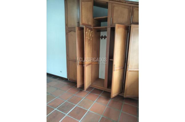 Locales y Bodegas, Alquiler, Bueno Madrid - $3.800.000