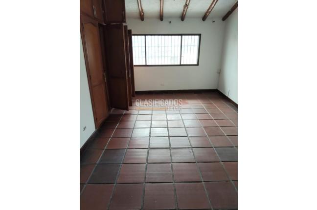 Locales y Bodegas, Alquiler, Bueno Madrid - $3.800.000