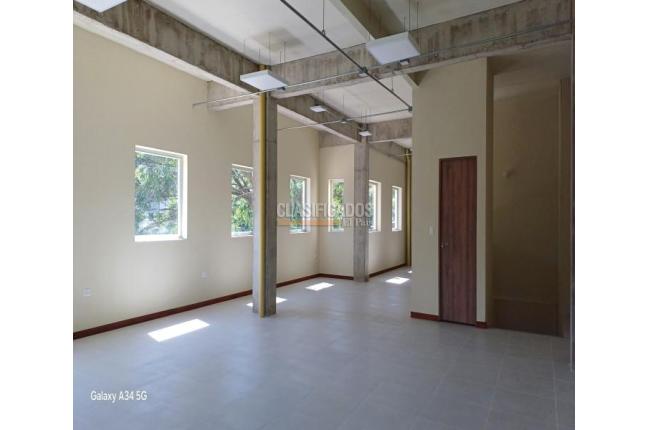 Locales y Bodegas, Venta, Tequendama - $3.900.000.000