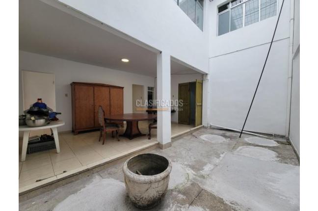 Locales y Bodegas, Alquiler, Granada - $3.000.000