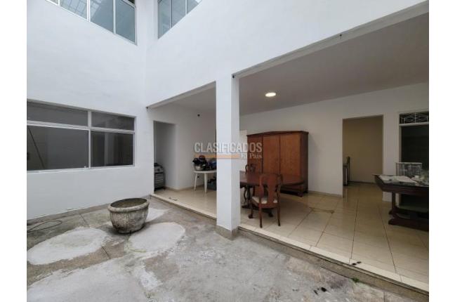 Locales y Bodegas, Alquiler, Granada - $3.000.000