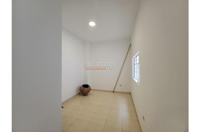 Locales y Bodegas, Alquiler, Granada - $3.000.000