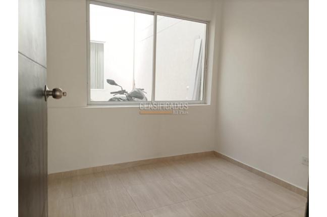 Oficinas y Consultorios, Alquiler, La Flora - $1.000.000