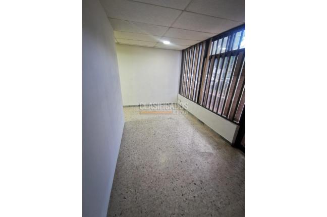 Locales y Bodegas, Venta, San Vicente - $300.000.000