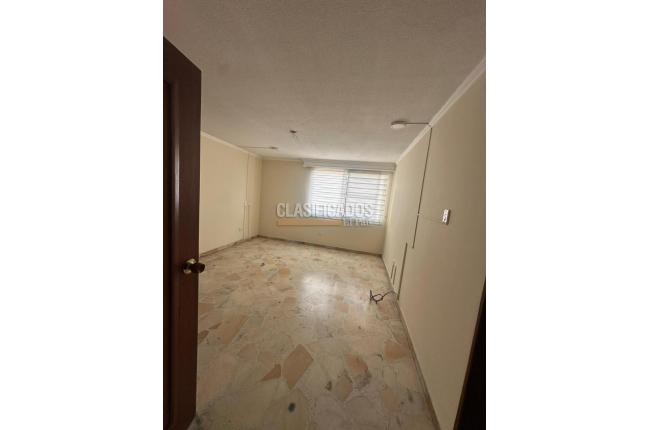 Apartamentos, Venta, Versalles - $650.000.000