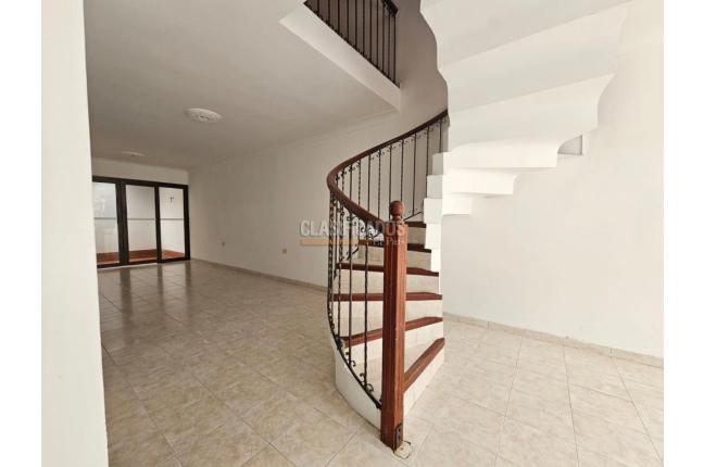 Casas, Alquiler, Ginebra - $1.750.000