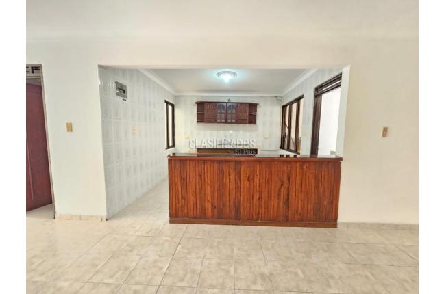 Casas, Alquiler, Ginebra - $1.750.000