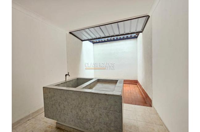 Casas, Alquiler, Ginebra - $1.750.000