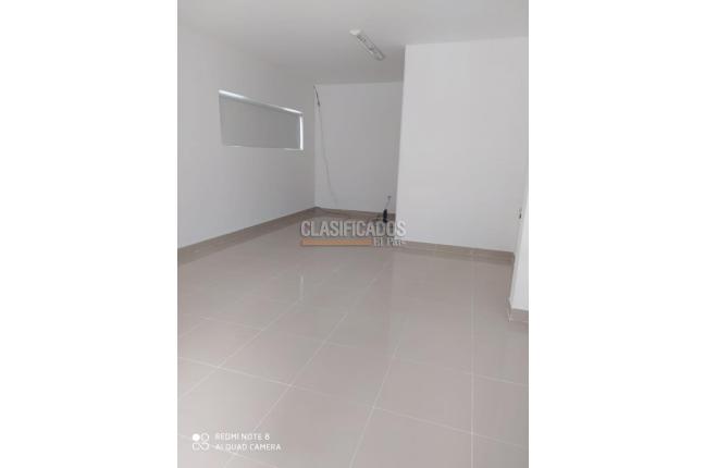 Locales y Bodegas, Alquiler, Versalles - $2.500.000