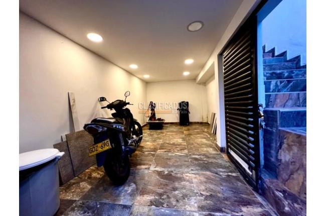 Casas, Venta, El Nacional - $298.000.000