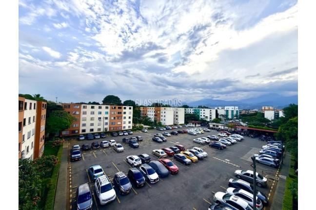 Apartamentos, Venta en Cañaverales