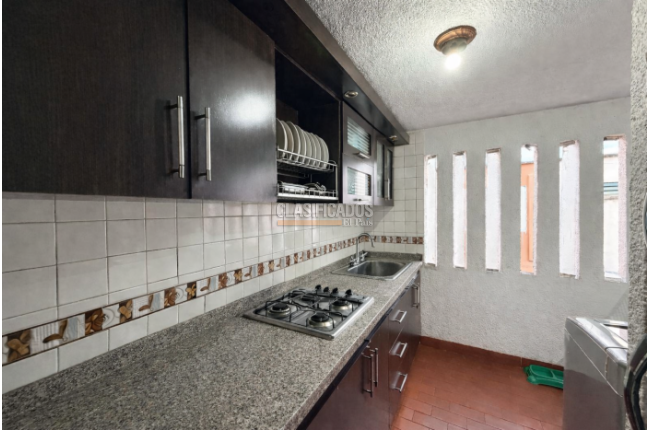 Apartamentos, Venta, Cañaverales - $180.000.000