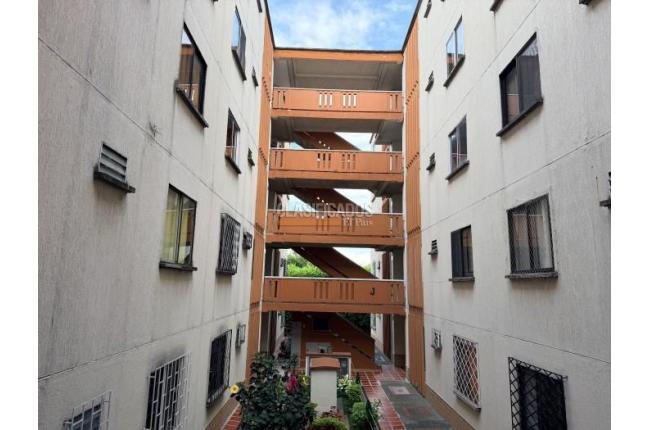 Apartamentos, Venta, Cañaverales - $180.000.000