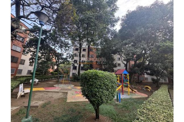 Apartamentos, Venta, Cañaverales - $180.000.000