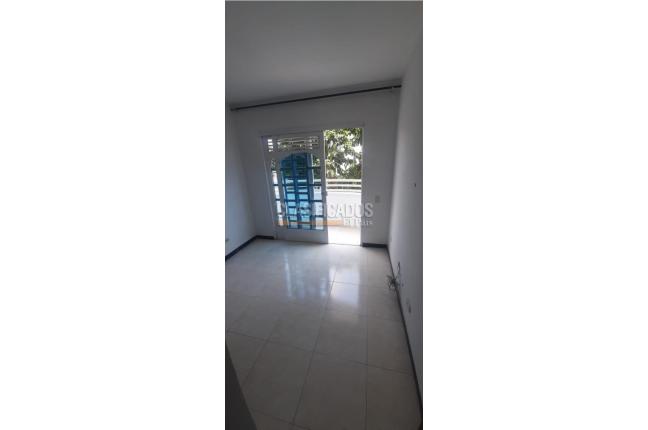 Casas, Venta en Ciudad 2.000