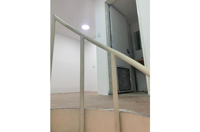 Locales y Bodegas, Venta, Centro Ccial. Pasarela - $495.000.000