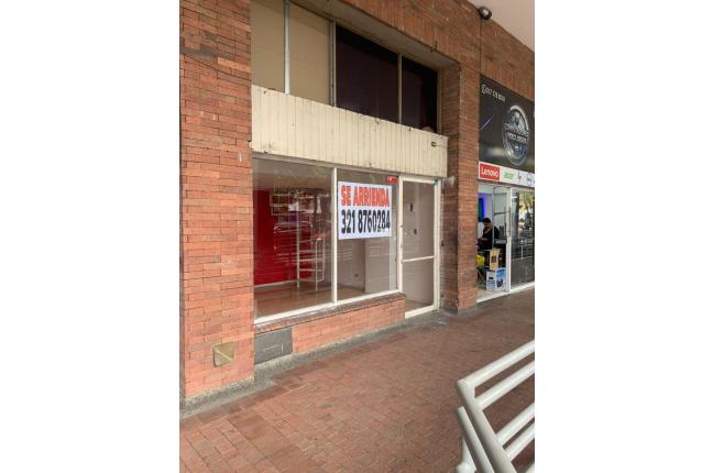 Locales y Bodegas, Venta, Centro Ccial. Pasarela - $495.000.000