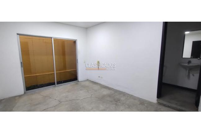 Oficinas y Consultorios, Alquiler, San Fernando Viejo - $1.200.000
