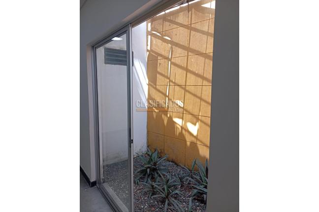 Oficinas y Consultorios, Alquiler, San Fernando Viejo - $1.200.000