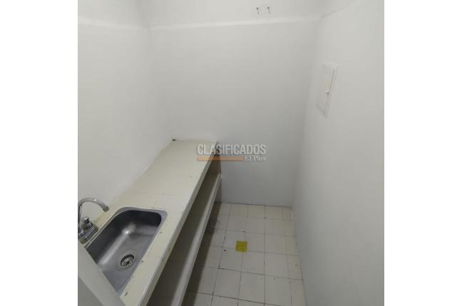 Locales y Bodegas, Alquiler, Tequendama - $4.500.000