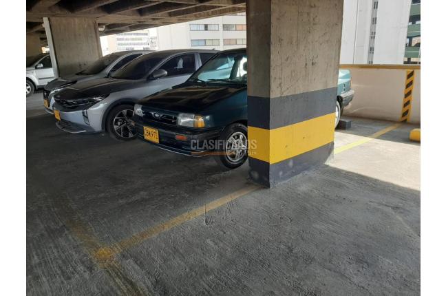 Garajes y Parqueaderos, Venta en San Pedro