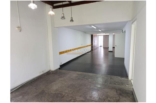 Oficinas y Consultorios, Venta en Santa Mónica Residencial