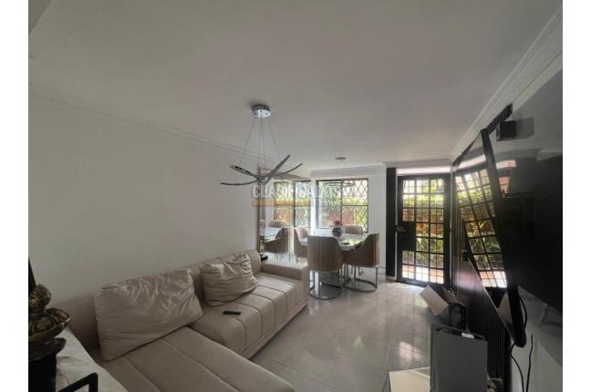 Casas, Venta, Primero de Mayo - $350.000.000