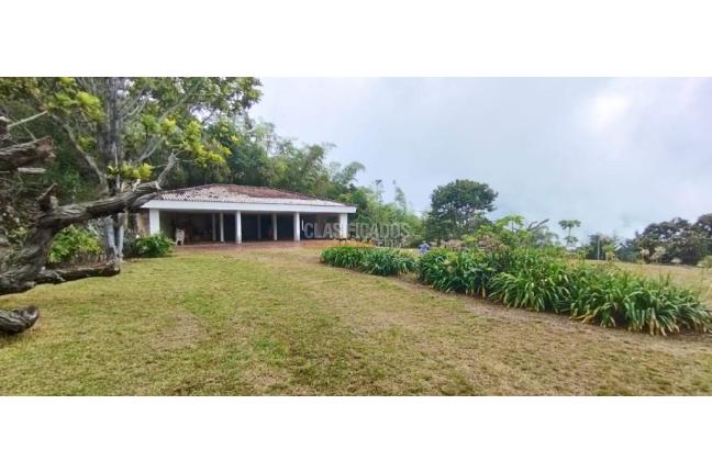 Fincas y Casas Campestres, Venta, Yumbo - $1.400.000.000
