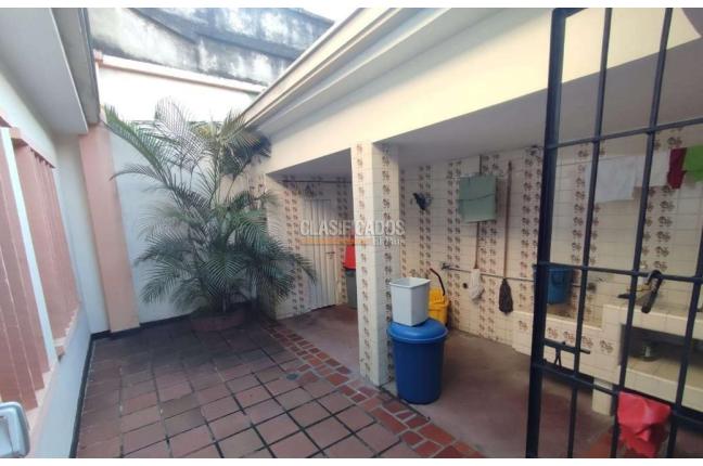 Casas, Venta, Versalles - $1.250.000.000