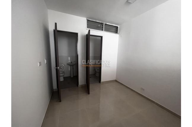 Oficinas y Consultorios, Alquiler en Santa Mónica Norte