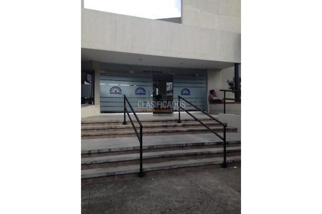 Oficinas y Consultorios, Alquiler en La Flora