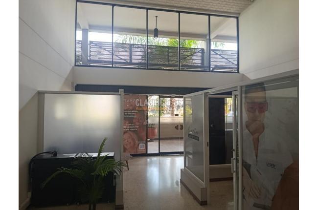Oficinas y Consultorios, Alquiler, La Flora - $18.900.000