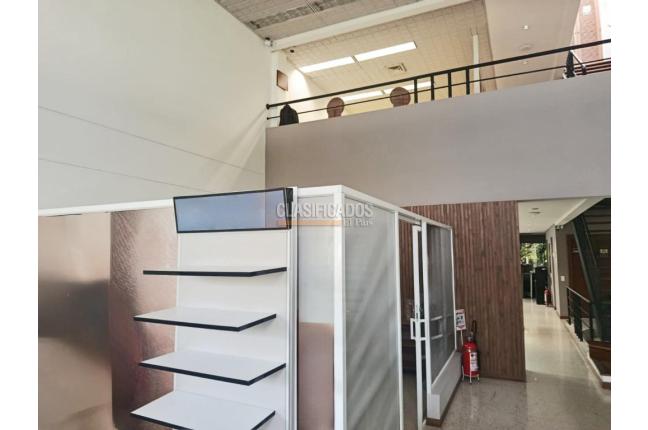 Oficinas y Consultorios, Alquiler, La Flora - $18.900.000