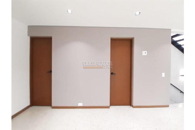 Oficinas y Consultorios, Alquiler, La Flora - $18.900.000