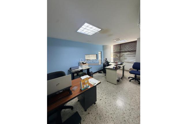 Edificios, Venta, Popular - $900.000.000