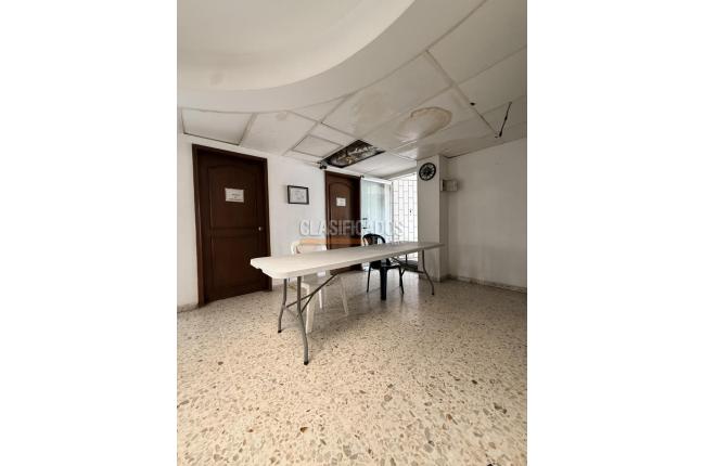 Edificios, Venta, Popular - $900.000.000