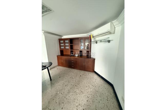 Edificios, Venta, Popular - $900.000.000