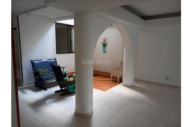 Casas, Alquiler en Ciudad Capri