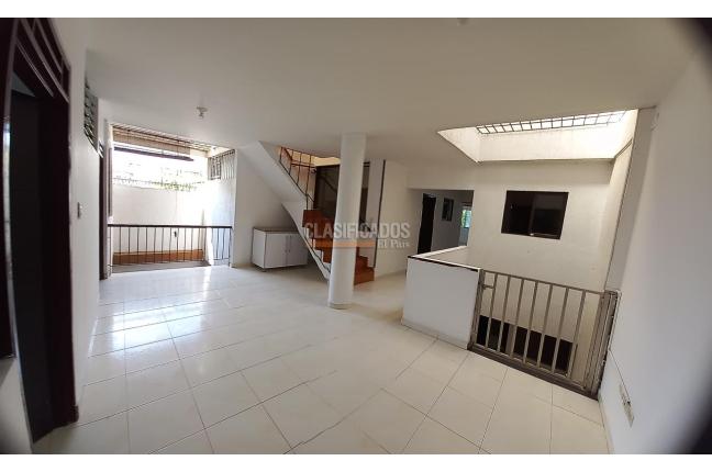 Casas, Alquiler, Ciudad Capri - $4.500.000
