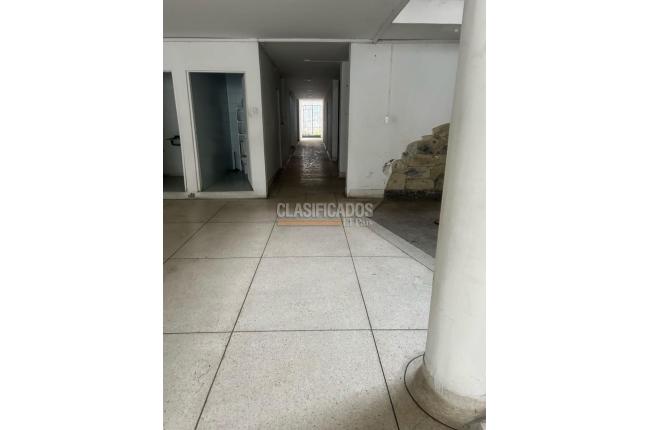 Locales y Bodegas, Alquiler, Versalles - $11.000.000