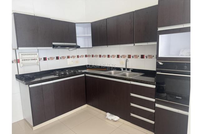 Apartamentos, Alquiler, El Bosque - $1.800.000