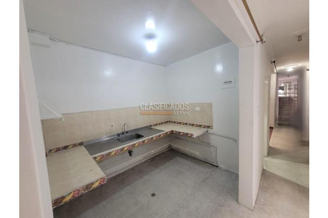 Casas, Alquiler, El Jardín - $1.800.000