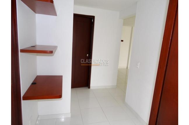 Apartamentos, Alquiler, La Hacienda - $2.200.000