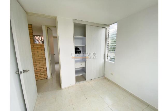 Apartamentos, Alquiler, Santa Elena - $720.000