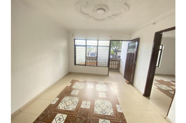 Apartaestudios, Alquiler, Santa Elena - $600.000