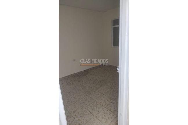 Casas, Alquiler, La Independencia - $1.000.000