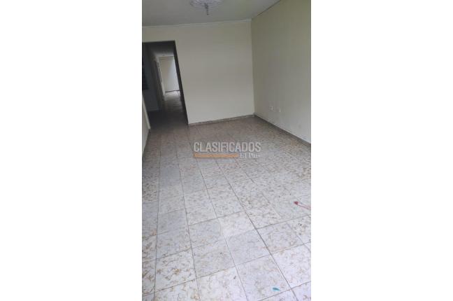 Casas, Alquiler, La Independencia - $1.000.000