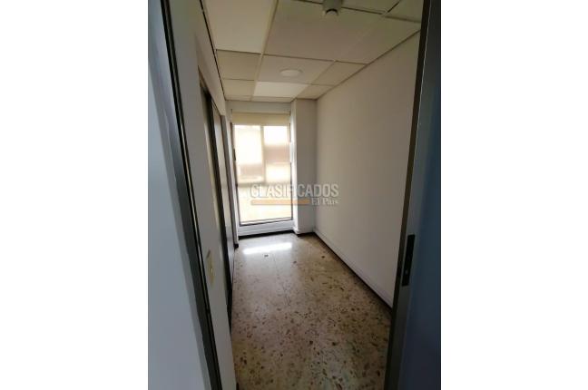 Oficinas y Consultorios, Alquiler en Centenario