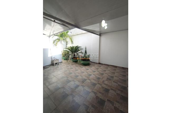 Locales y Bodegas, Alquiler, Santa Mónica Residencial - $3.800.000